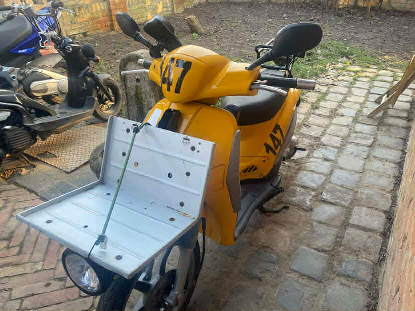 Piaggio Liberty robogó oldalról